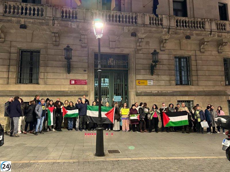 Manifestación en Palma en repudio al asesinato de civiles en Gaza.