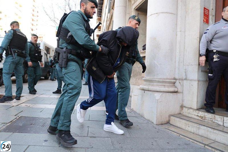 Los arrestados en la operación antidrogas 'Jaque Mate' comparecen ante la justicia.