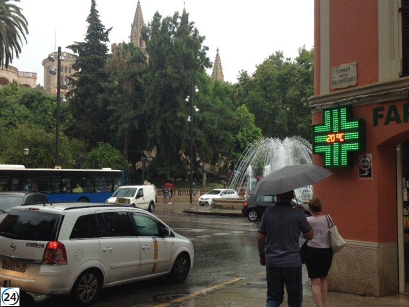 La Agencia Estatal de Meteorología activa el Índice de Gravedad de Emergencias por lluvias en Mallorca y por 'rissagas' en Menorca.