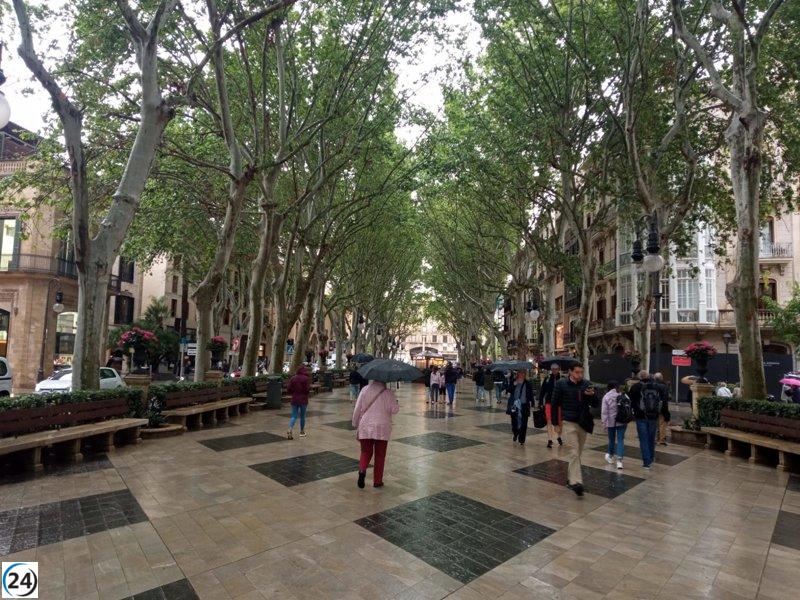 Baleares bajo alerta amarilla por lluvias y tormentas, pero las temperaturas se mantienen estables.