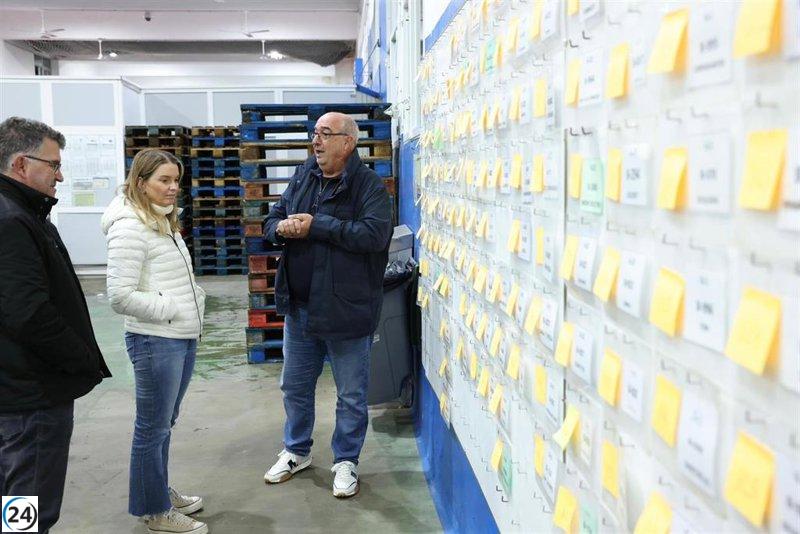 Prohens defiende la pesca como un legado cultural en su visita a la Lonja de Palma.