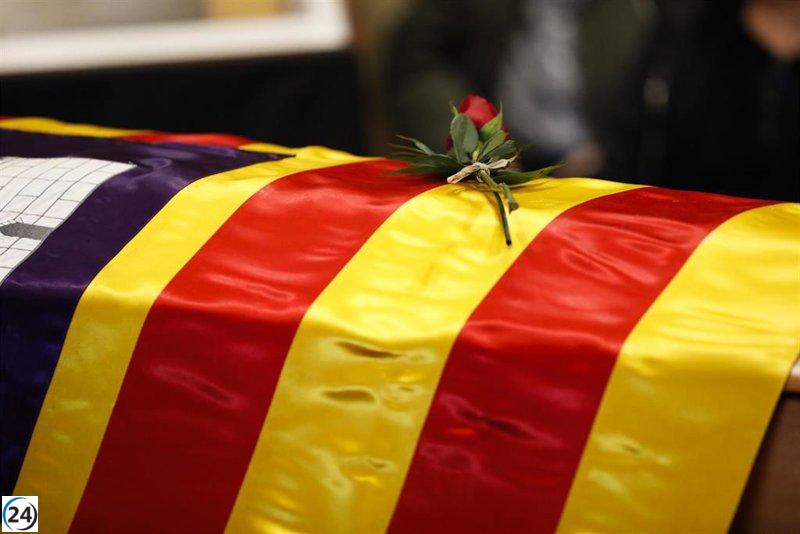 El cementerio de Algaida rinde homenaje a Francesc Antich, ex presidente del Govern.