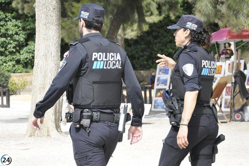 Detienen a dos por robar bicicleta eléctrica en el Parc de la Mar.