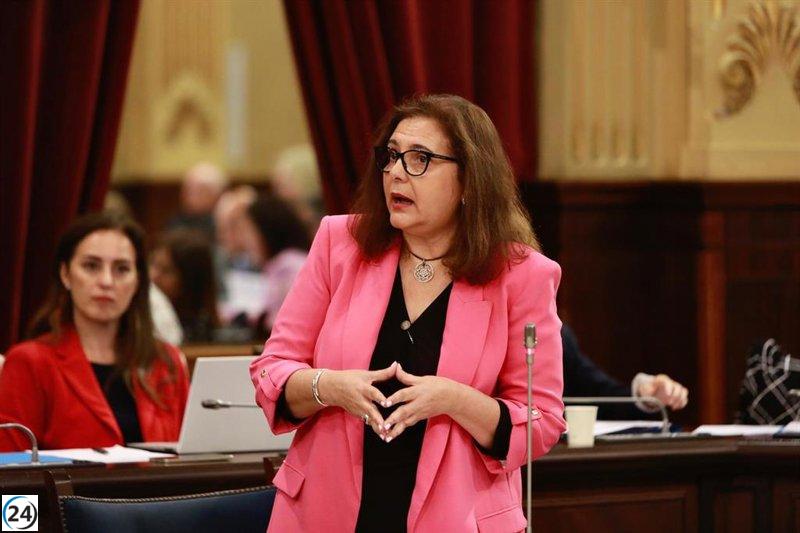 García critica el Estatuto marco por perjudicar derechos y menospreciar a los médicos.