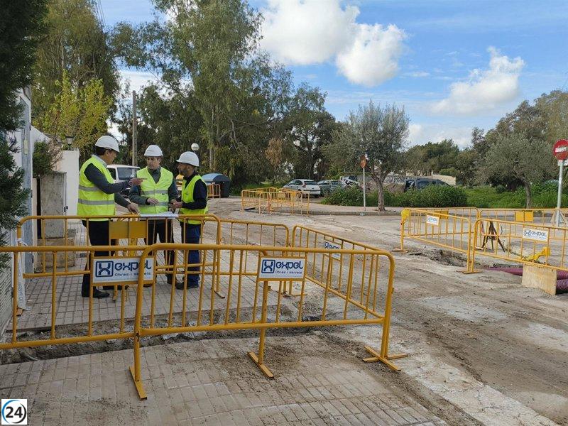 Endesa realiza una visita a las obras de la red eléctrica en el puerto de Alcúdia.