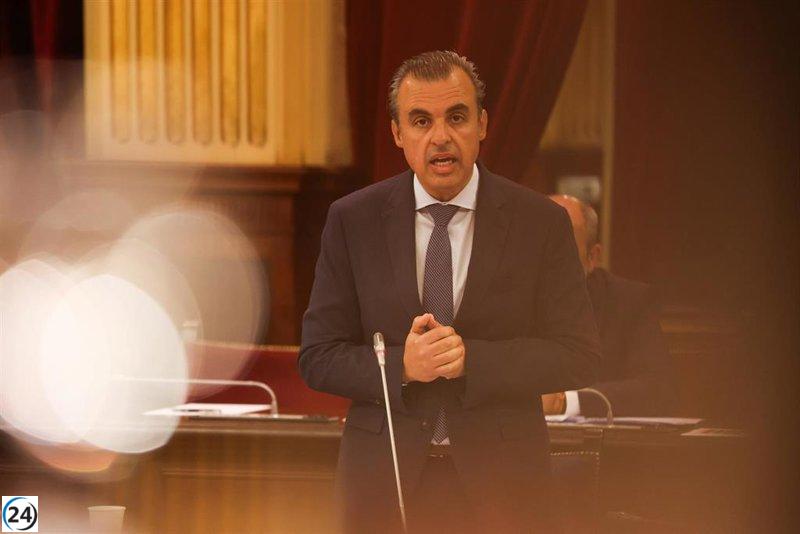 Vera destaca la UIB como modelo de excelencia educativa y de investigación frente a las críticas de Vox.