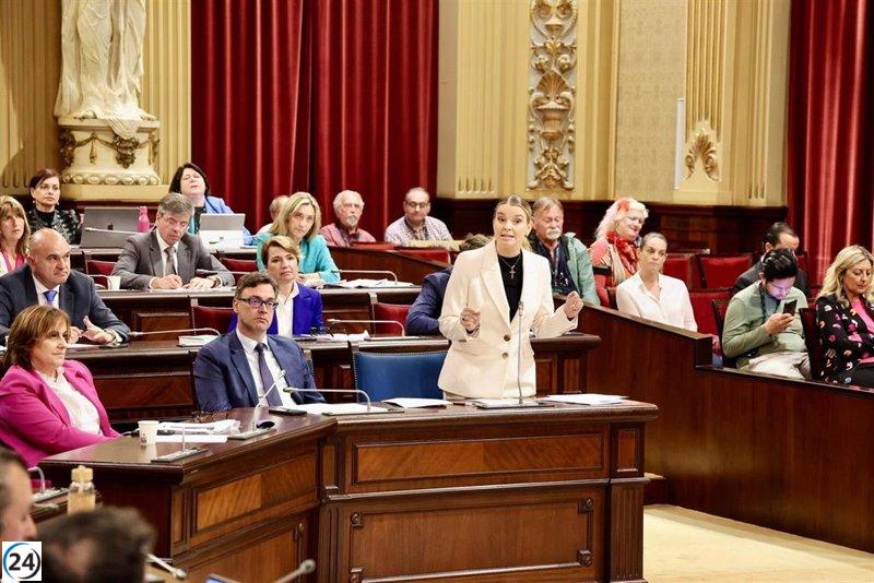 Prohens critica al PSIB por vincular AENA al PSOE y resalta la ironía de los turistas que descalifican.