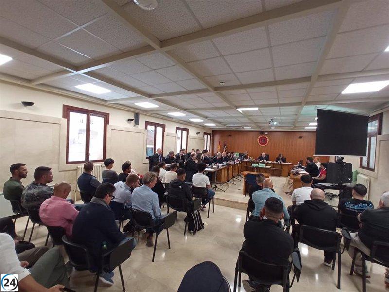 Veinte individuos confiesan su participación en una red narcotraficante en Mallorca en 2023.