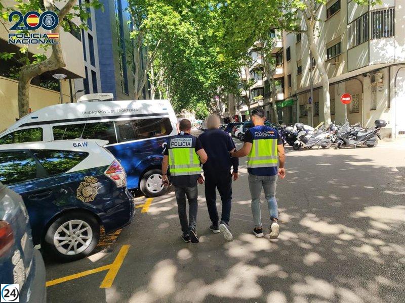 Arrestan a un hombre en Inca por posesión de archivos pedófilos.
