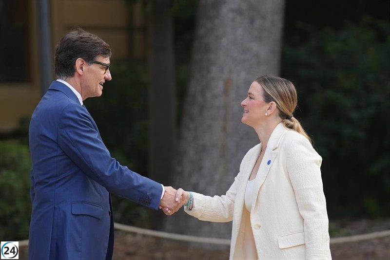Prohens utiliza el catalán en la Conferencia de Presidentes mientras Ayuso permanece en su asiento.