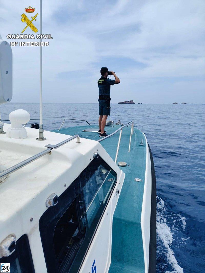 Intensifican la búsqueda de la mujer desaparecida en el mar entre sa Dragonera y la bahía de Palma.