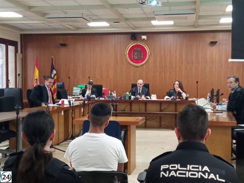 Un arrestado en Son Banya se defiende alegando que solo era cliente, no vendedor.