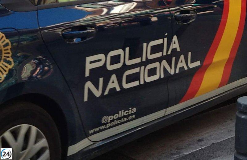 Arrestan a un individuo por amenazar con un cuchillo a transeúntes y conductores en Palma.