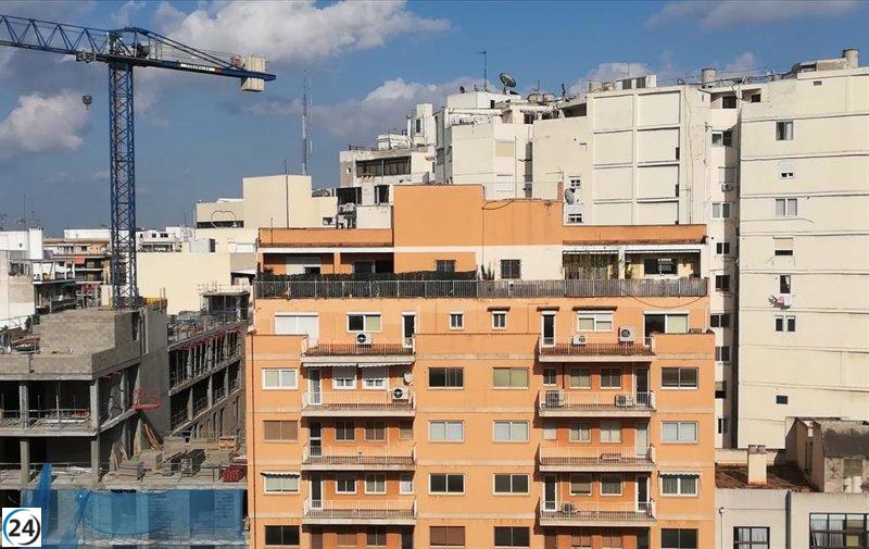 El PSOE Palma denuncia al alcalde por su plan de viviendas de lujo en Son Busquets.