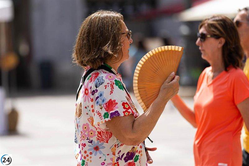 Emergencias activa el nivel de alerta por ola de calor en Mallorca y Pitiusas, enfatizando la importancia de la prevención.