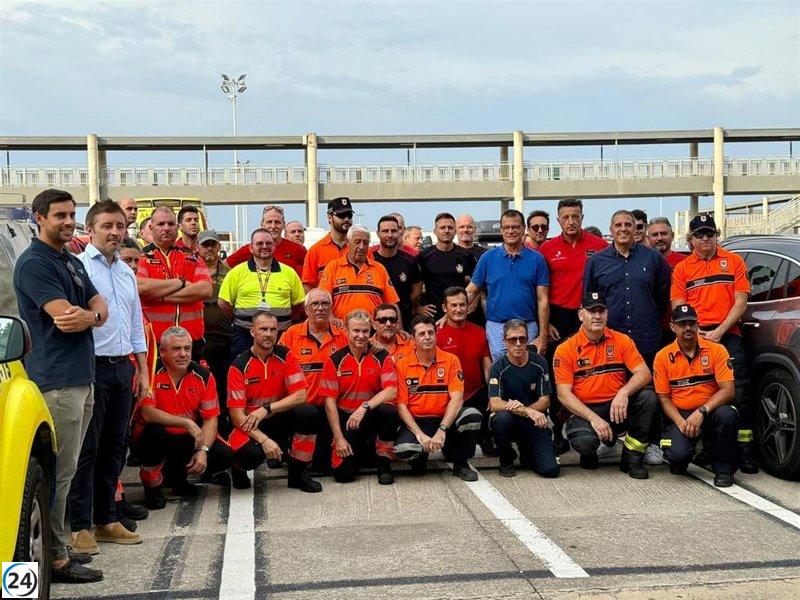 Cuarenta y siete bomberos de Baleares se desplazan a la Península para combatir los incendios en Castilla y León.