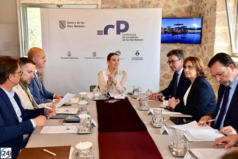 Prohens dialogará el jueves con los consells insulares sobre la situación migratoria en Baleares.