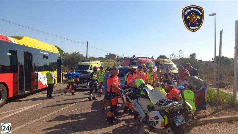 Accidente en carretera de Porto Cristo a Cales de Mallorca deja nueve heridos, tres en estado crítico.