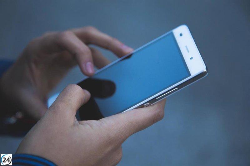 Crecen los llamados de apoyo de jóvenes y menores al Teléfono de la Esperanza: un aumento del 400% desde la pandemia.