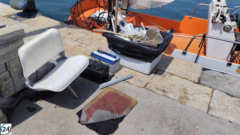La limpieza de las playas de Baleares recoge más de 6,7 toneladas de basura en agosto.