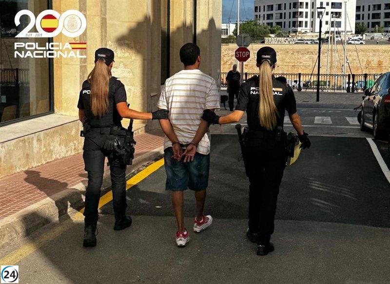 Detenidos un menor y otro individuo tras apuñalamiento en riña masiva en Ciutadella.