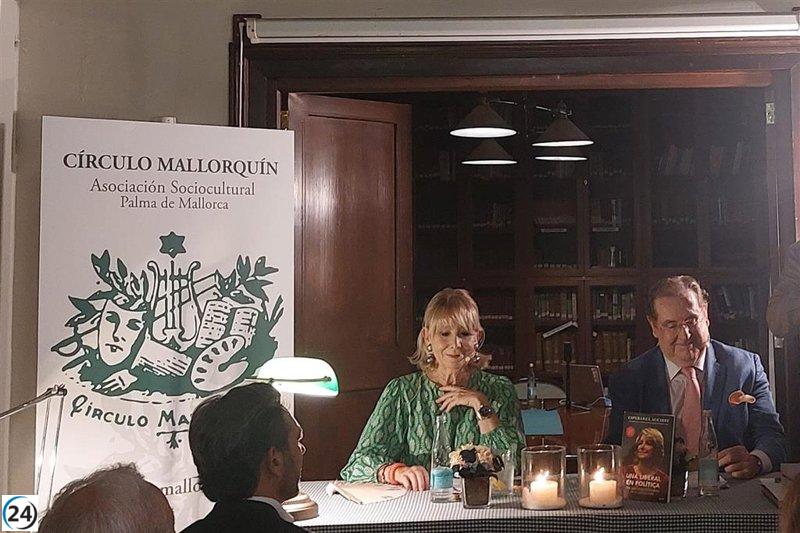 Aguirre apoya la labor de Prohens en inmigración y critica al Gobierno por el incumplimiento de sus responsabilidades.