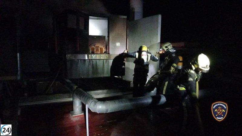 Apagan el fuego en un hotel de Platges de Muro, Mallorca.
