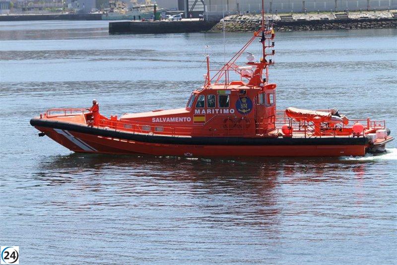 Rescatan a 34 migrantes de dos embarcaciones en la costa de Formentera este domingo.