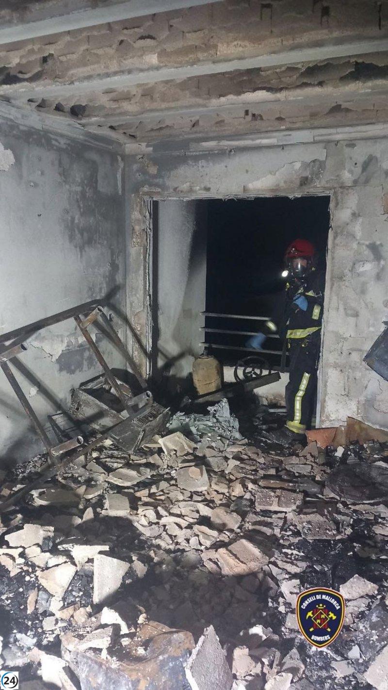Incendio provoca evacuación total de un edificio en Can Picafort.