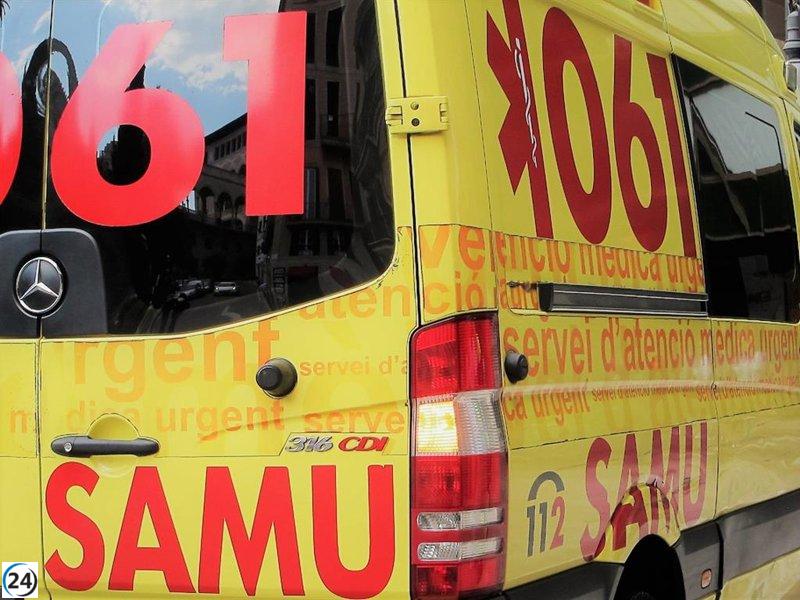 Mujer crítica tras ser rescatada del ahogamiento en la playa de Talamanca.