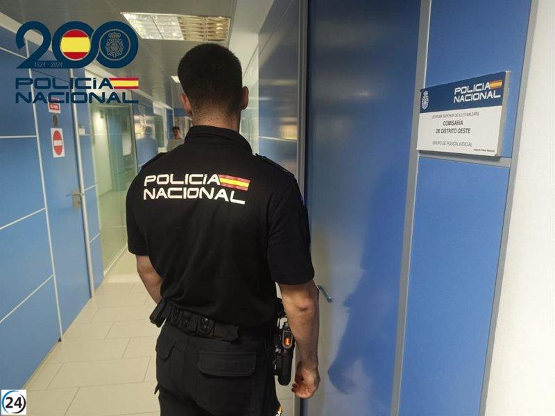 Detenido por intentar despojar a dos mujeres de sus cadenas de oro en Palma en un par de horas.