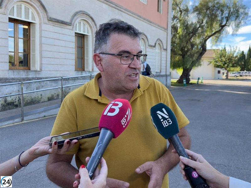 Simonet apoya la expansión de plazas turísticas en campos agrícolas: