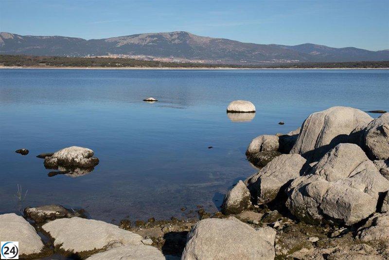 Pérdidas invisibles: la evaporación en embalses nos priva de agua valiosa.