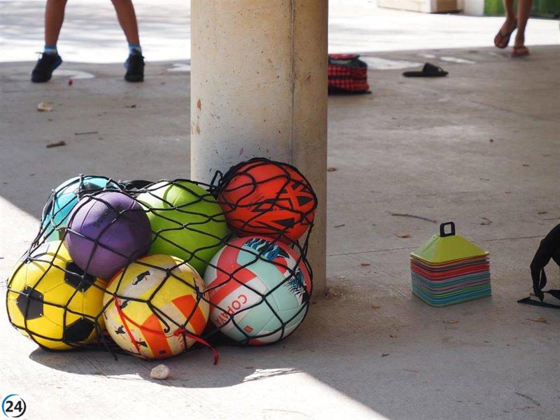 El Parlament demanda la eliminación de cuotas en colegios concertados para asegurar su gratuidad.