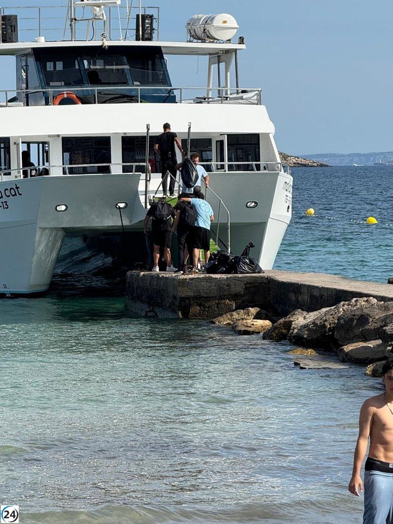 Los 'party boats' quedan fuera del muelle de Golondrinas en Palma tras el nuevo concurso de la APB.