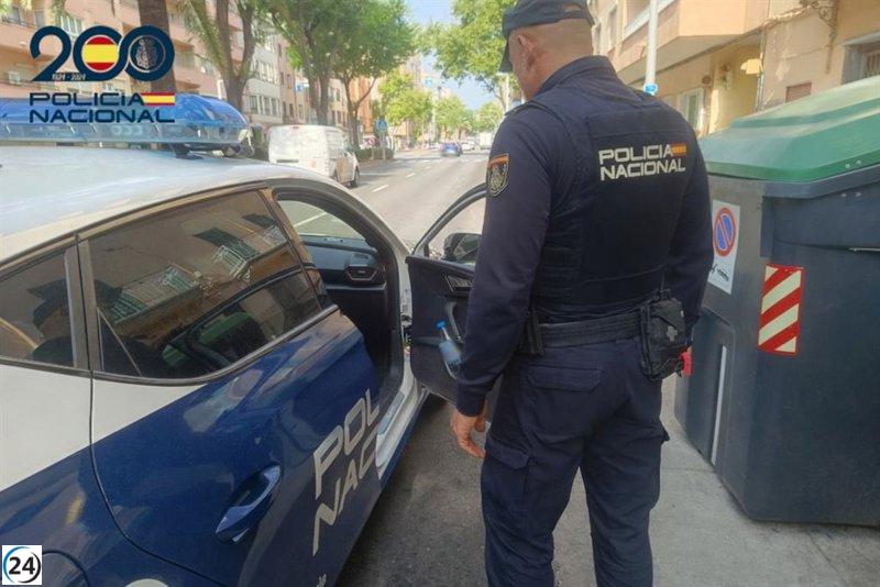 Arrestan a un hombre tras apuñalar a otro por rechazar la compra de una batidora usada.