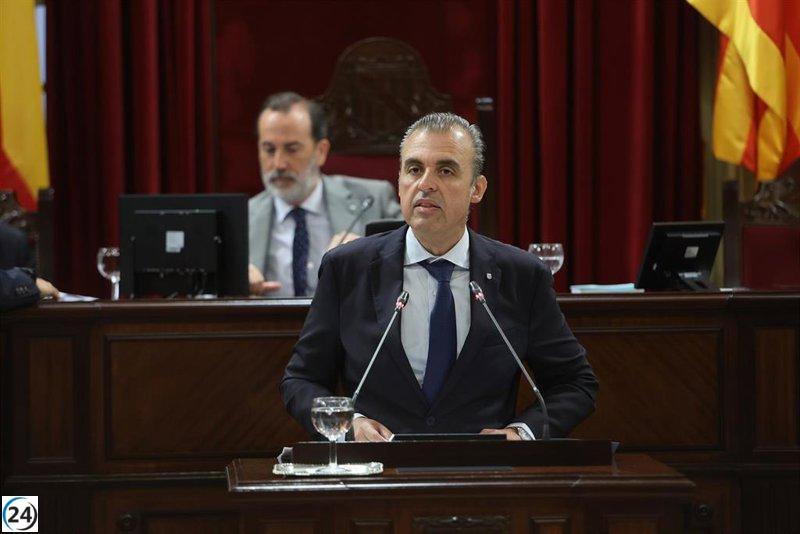 Vera y Fernández del PSIB chocan en un debate acalorado sobre la zona única escolar, intercambiando acusaciones de desinformación sobre el criterio de proximidad.