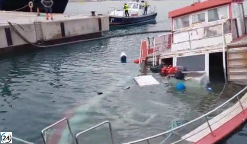 Golondrina desamparada se hunde por vía de agua en Puerto de Alcúdia.