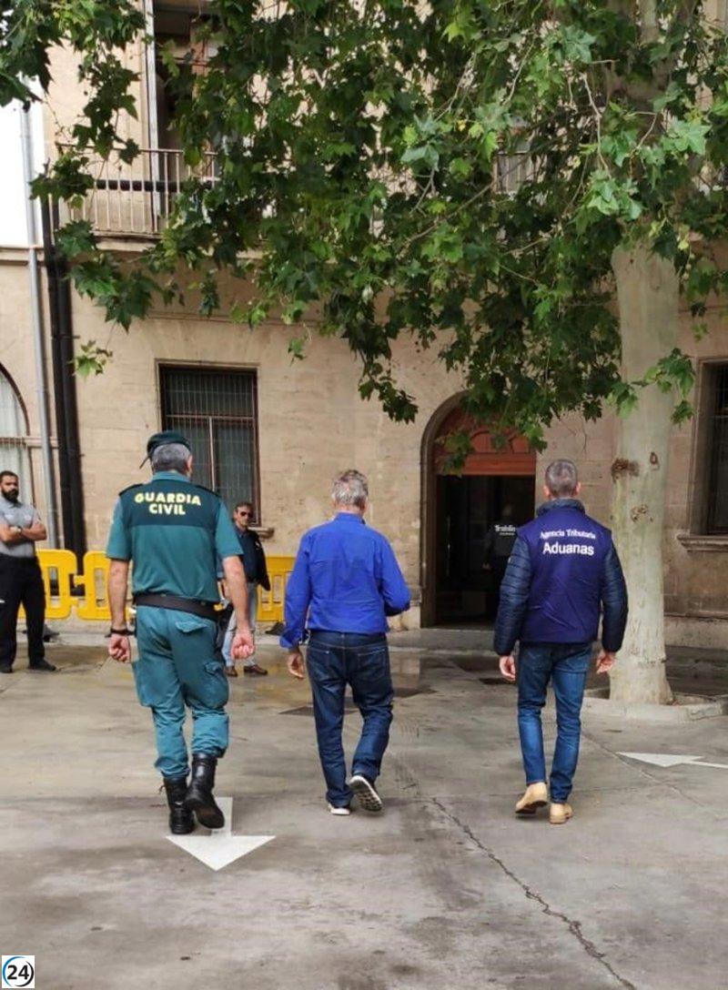 Cuatro detenidos por introducir 25 toneladas de almendras tóxicas.