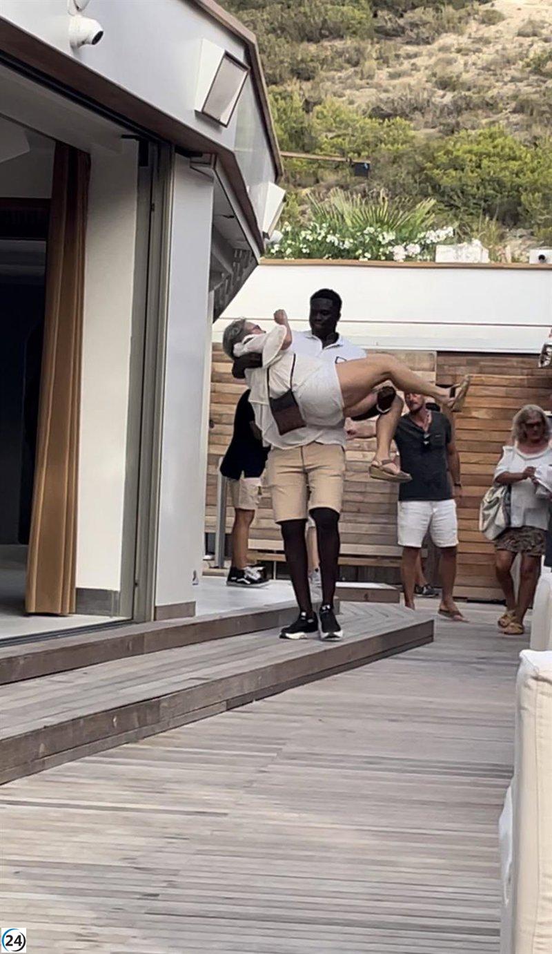Activistas climáticos denuncian estilo de vida de los ricos en Ibiza.