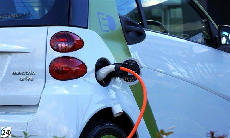 Gasolineras critican falta de realismo en instalación de puntos de recarga eléctricos sin aumento de velocidad.