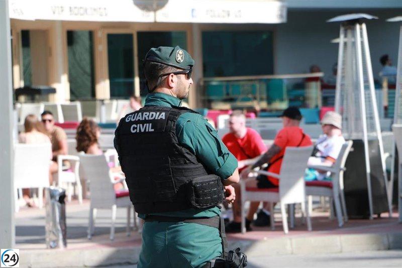 Detenido portero de discoteca de Magaluf por agresión a clientes: en prisión.