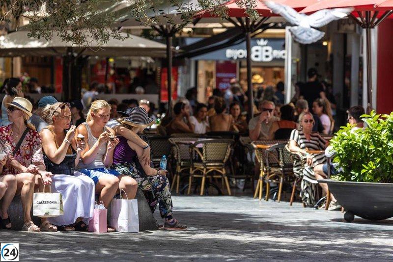 Baleares y Menorca en alerta este lunes: altas temperaturas y riesgo de 'rissagas'.