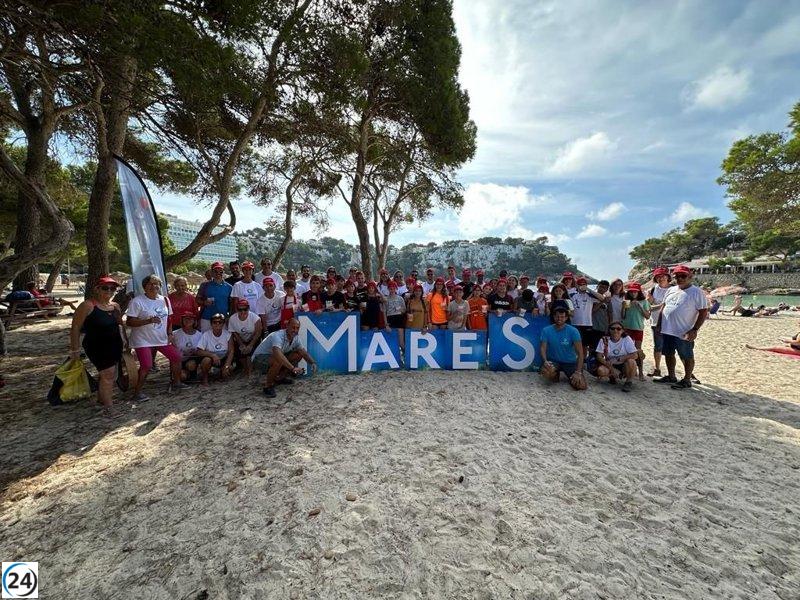 El programa Mares Circulares de Coca-Cola logra recolectar 46 kilos de desechos en Cala Galdana.