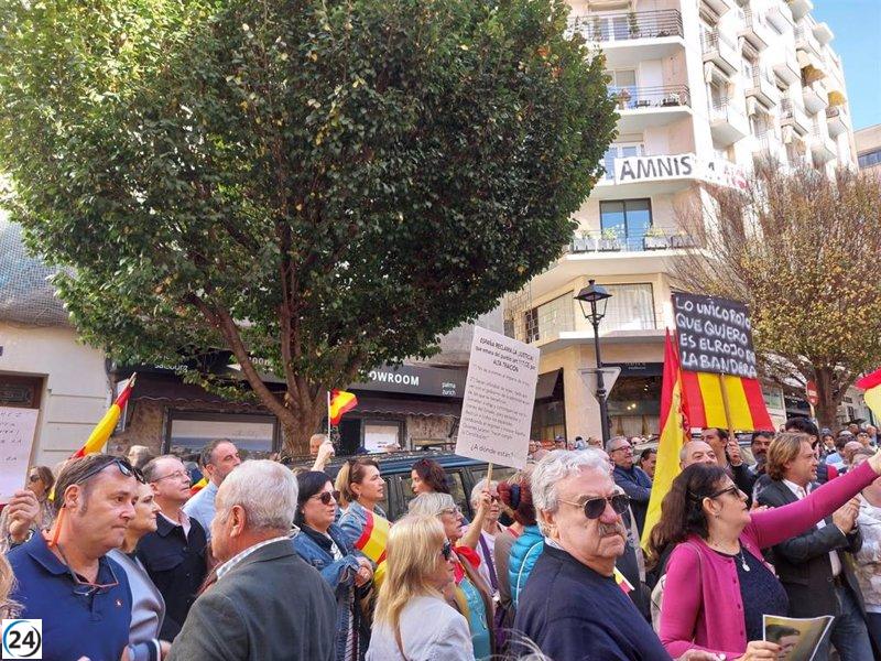 Multitudinaria concentración en Palma en rechazo a la amnistía y en defensa de los derechos y equidad de los ciudadanos españoles.