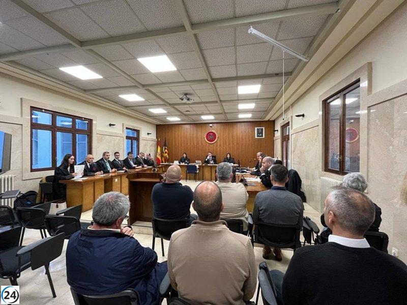 Dos absoluciones y multas reemplazan las penas mínimas en el 'caso senderismo' después de una década.