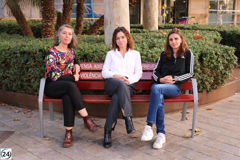 La sensibilidad del Ayuntamiento ante el 25-N es cuestionada por la oposición.