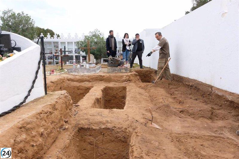 Tres cuerpos posiblemente relacionados con el penal de Formentera son descubiertos en el cementerio de Sant Francesc.