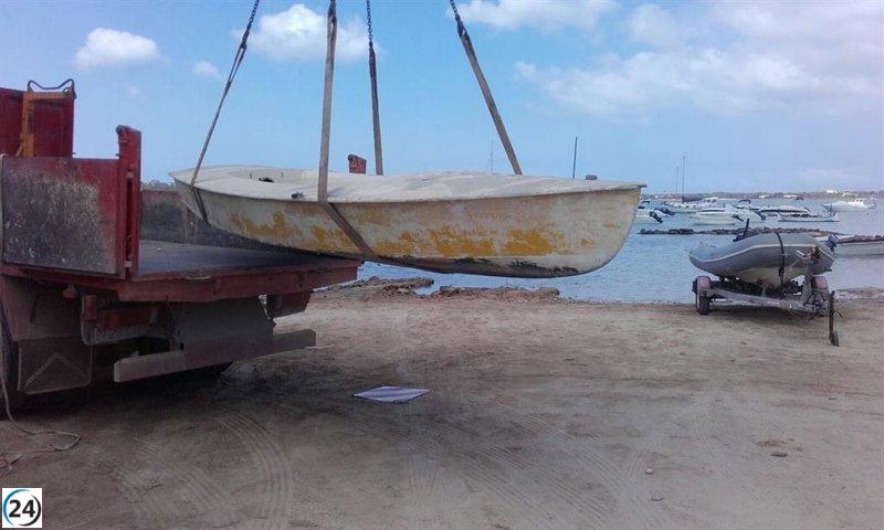 Condenan a diez meses de cárcel y prohibición de entrada a las Islas Baleares por cinco años a responsable de transportar una patera hasta Formentera