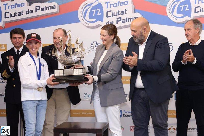 Prohens aplaude el talento y esfuerzo de los ganadores y participantes del Trofeo 'Ciutat de Palma' de Vela.